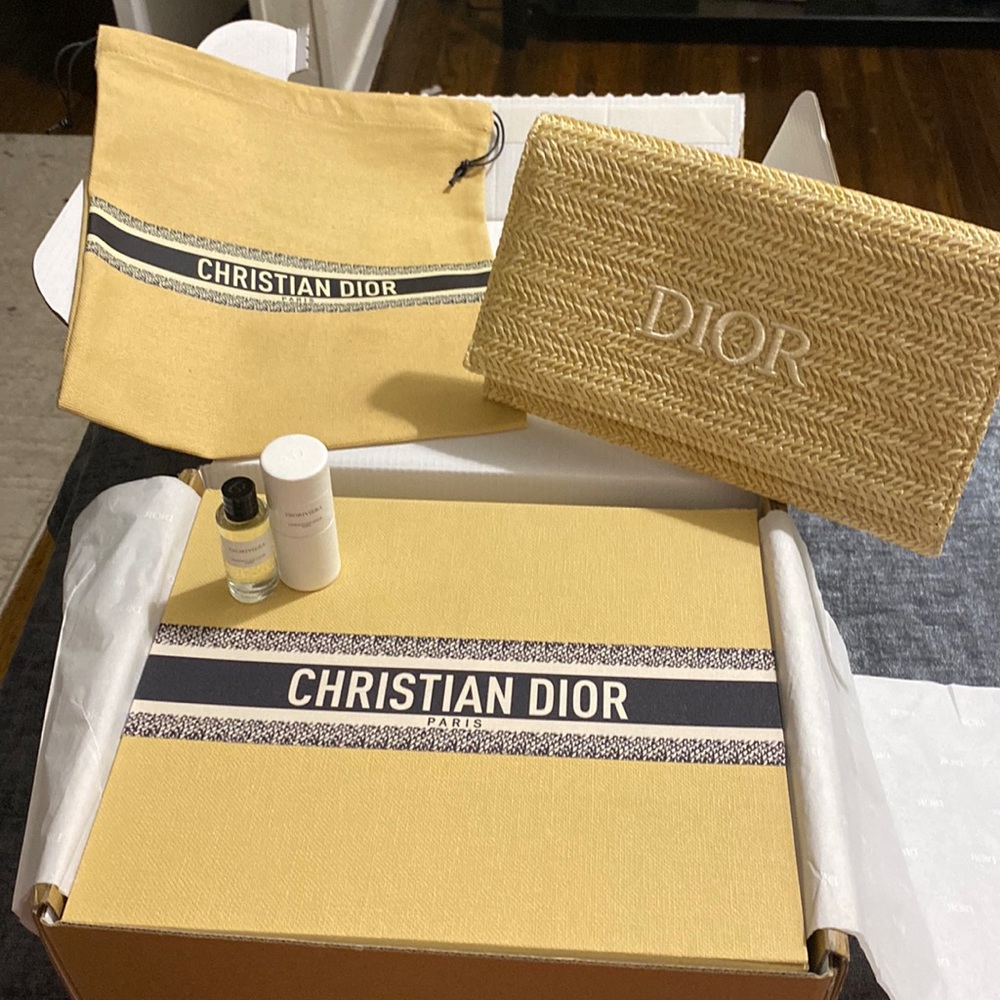 Dior Raffia Clutch/Pouch Beauty Bundle